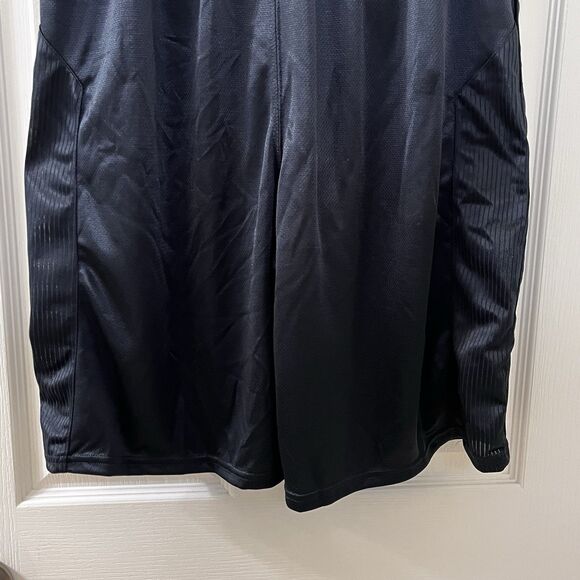 Under Armour Black HeatGear Basketball Shorts Loose Fit Men's Size Large NWT - Picture 10 of 11